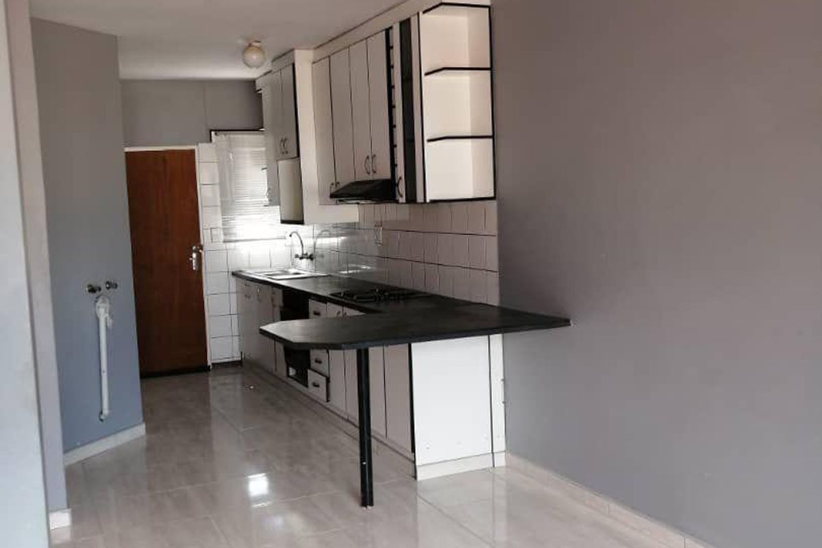 2 Bedroom flat for Sale - Photo 4