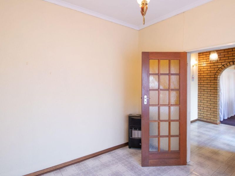 Stunning Spacious 4 Bedroom House - Photo 6