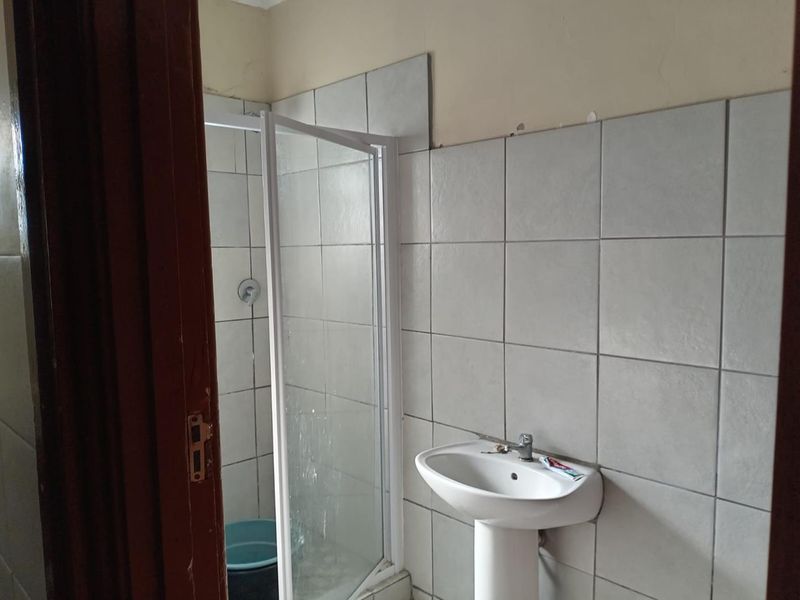 Family Home For Only R750 000 NEG - Photo 7