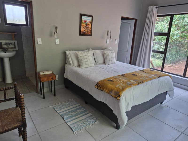 Elegant bushveld living in kampersrus - Photo 9