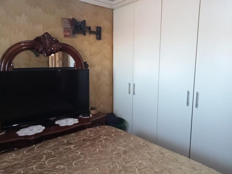3 Bedroom house for sale - Photo 9