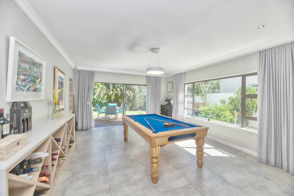 LIFESTYLE LIVING - Photo 5