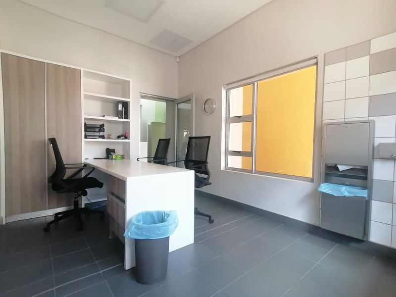 Office/Medical Practice for rent - Photo 2