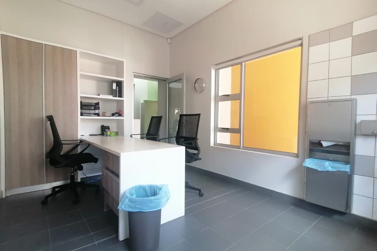 Office/Medical Practice for rent - Photo 2