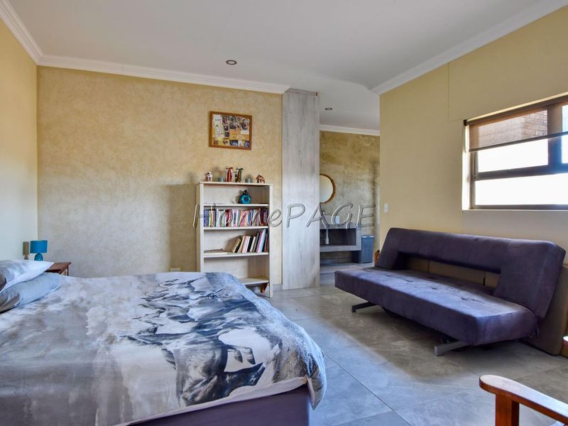 Swakop River Plots, Swakopmund:  5 Hectare Plot with LARGE 4 Bedr Home is for Sale - Photo 9