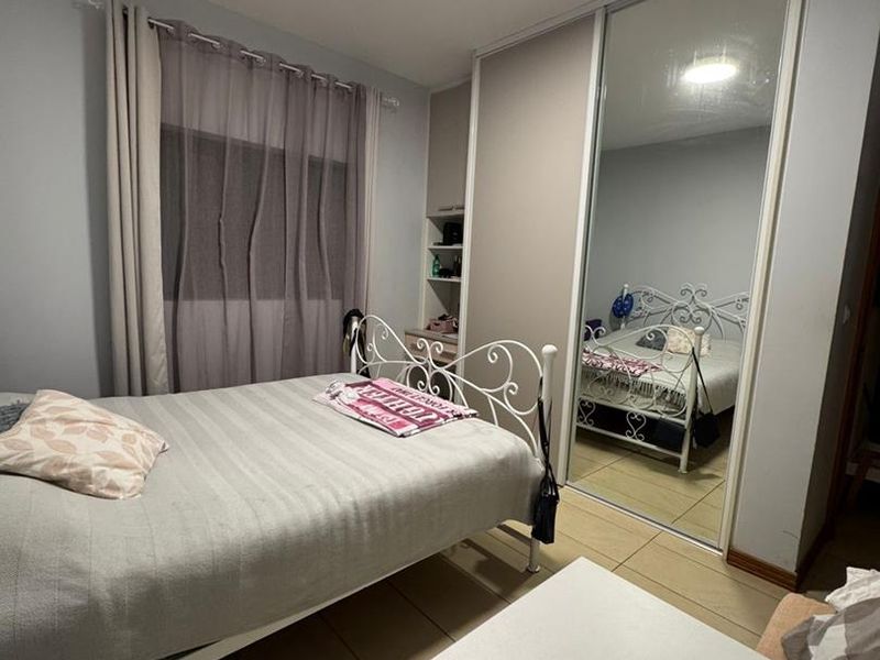 Elevated Living in Phoenix: Panoramic Views & Urban Convenience - Photo 9