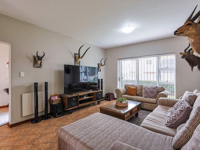 Exclusive 3BR Gem in Quiet Colby Enclave - Photo 9