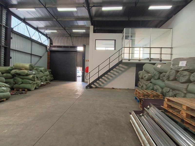 Industrial Park - Mini Factory - 261m2 - Photo 10