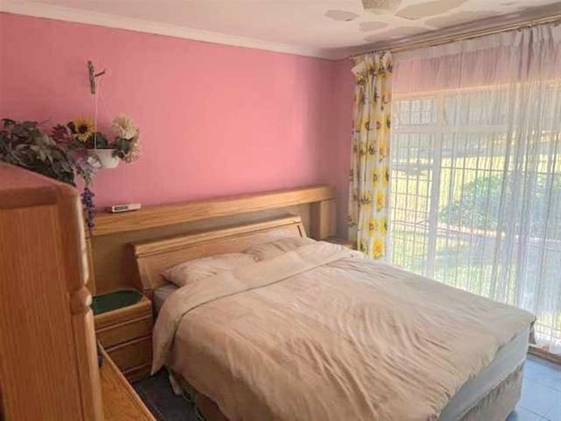 3 Bedroom House for Sale in Mulbarton - Photo 6