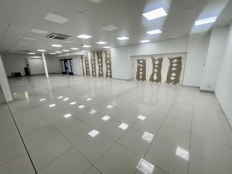 Hendra - Prime Ground Floor Retail Space to Let – Umhlanga Rocks - Photo 6