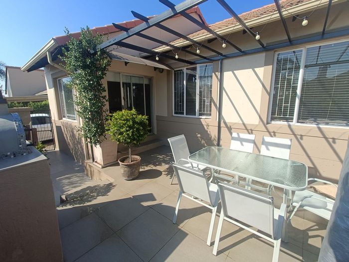 Property #2541118, Townhouse Pending Sale in Amberfield Heights