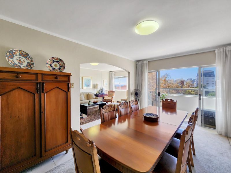 SPACIOUS APARTMENT - Photo 8