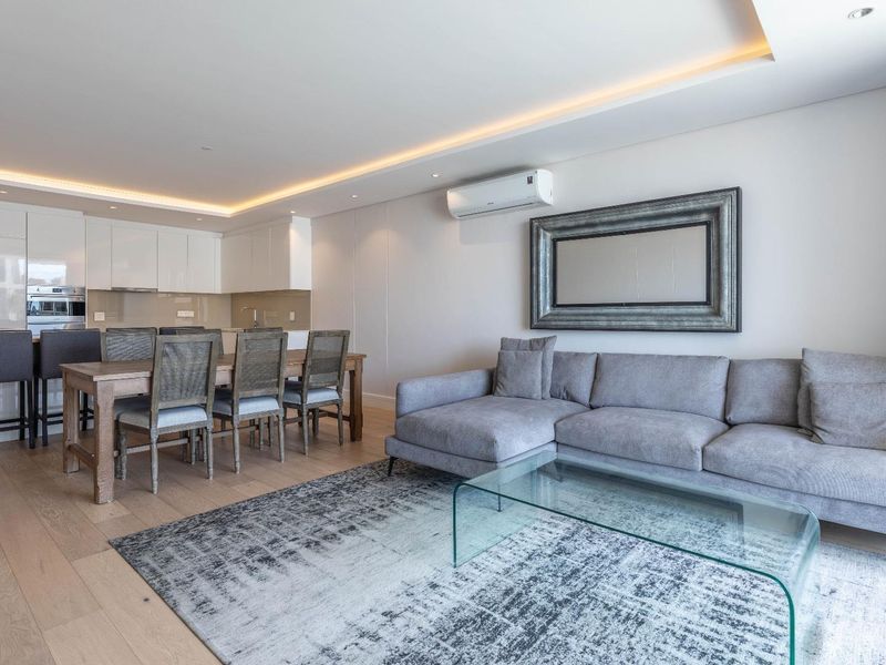 Airbnb Friendly, Two Bedroom Apartment: Prime Location, Modern Design - Photo 10