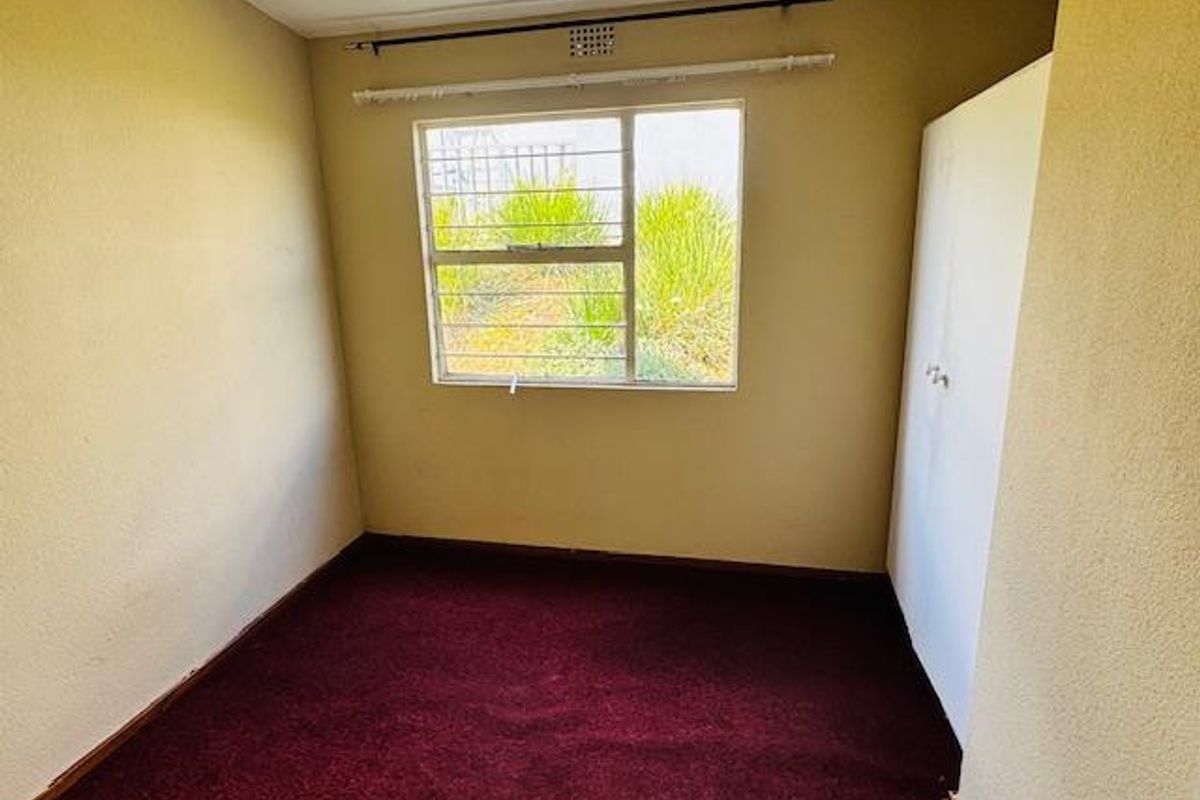 "Affordable 2-Bed Oasis Near Southgate and Highway - Photo 5