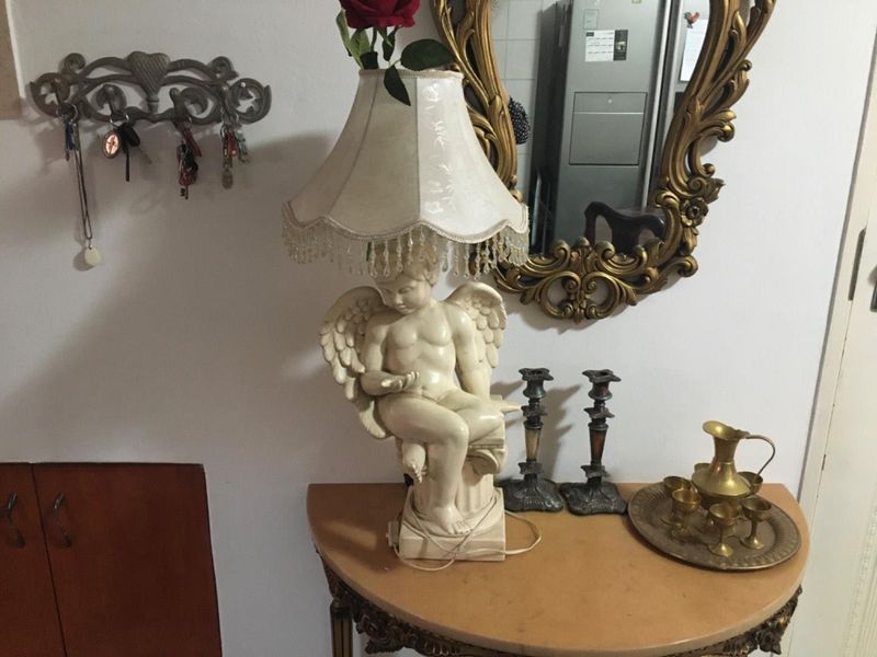 Spacious duplex in guarded security complex - Open to an offer! - Photo 6