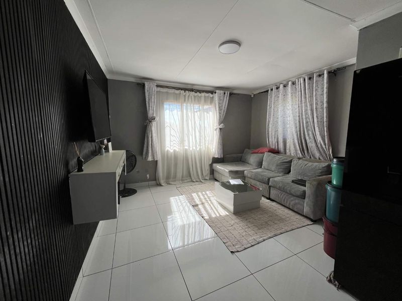 Modernized 3 Bedroom Home with Spacious Yard in Villa Liza - Photo 6