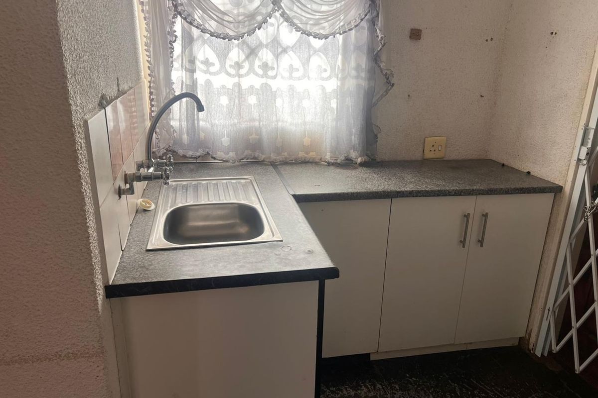 2 Bedroom House For Sale in Evaton West - Photo 4