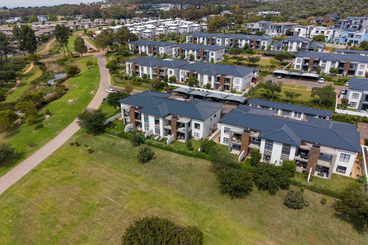 This Isn’t Typical Apartment Living — And It Shows - Photo 2