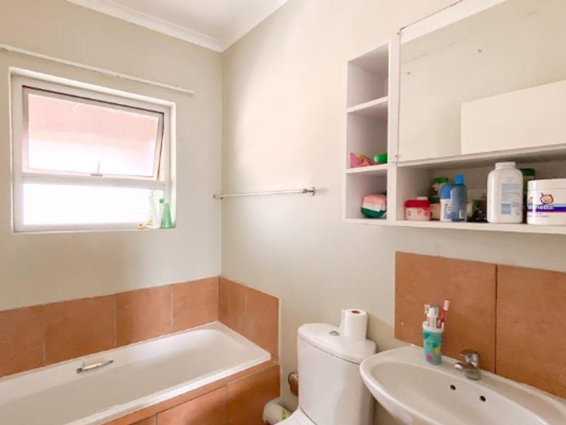 Sunny And Cosy - Photo 9