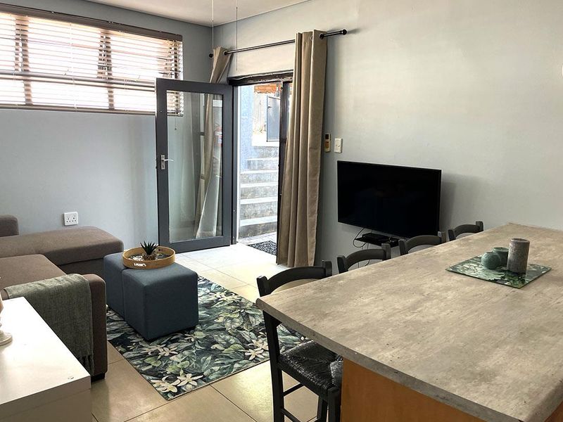Guesthouse Property For Sale in Eros - Photo 2