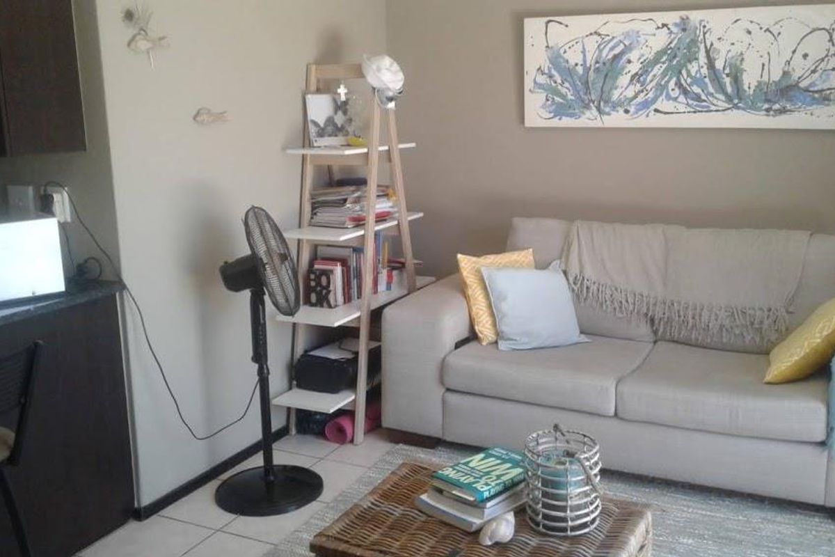 1 Bedroom Apartment in Northgate For sale - Photo 2