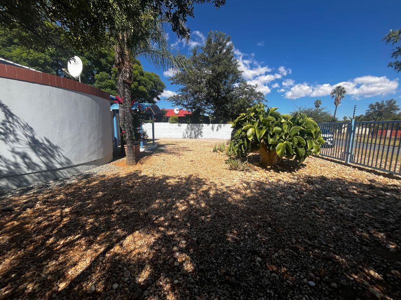 Beautiful older Pioneerspark house for sale - Photo 2