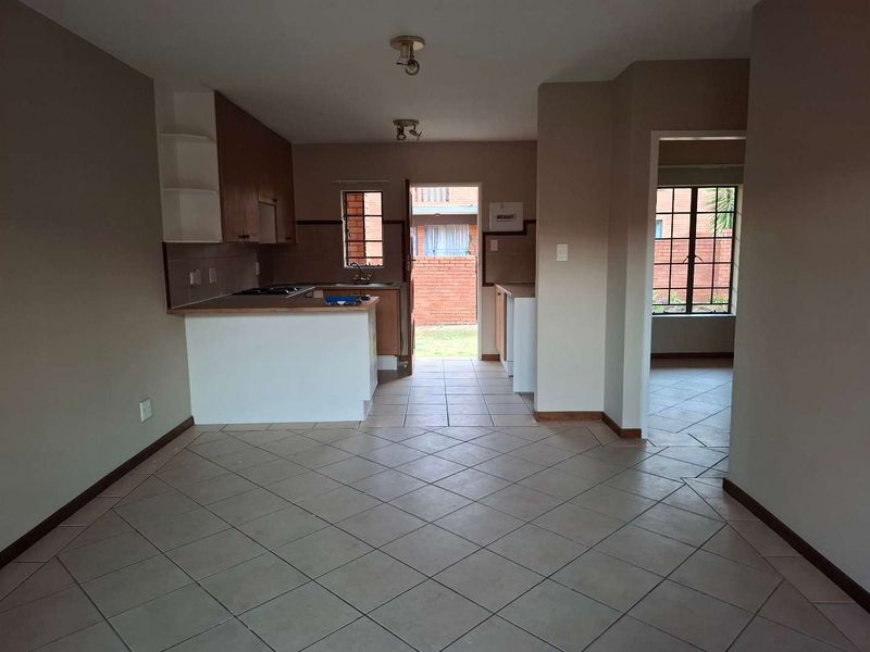 Two Bedroom Ground Floor Unit in Secure Complex - Photo 8