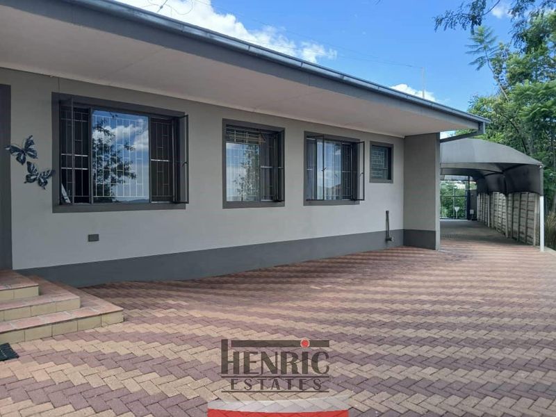 High Networth house - Photo 8