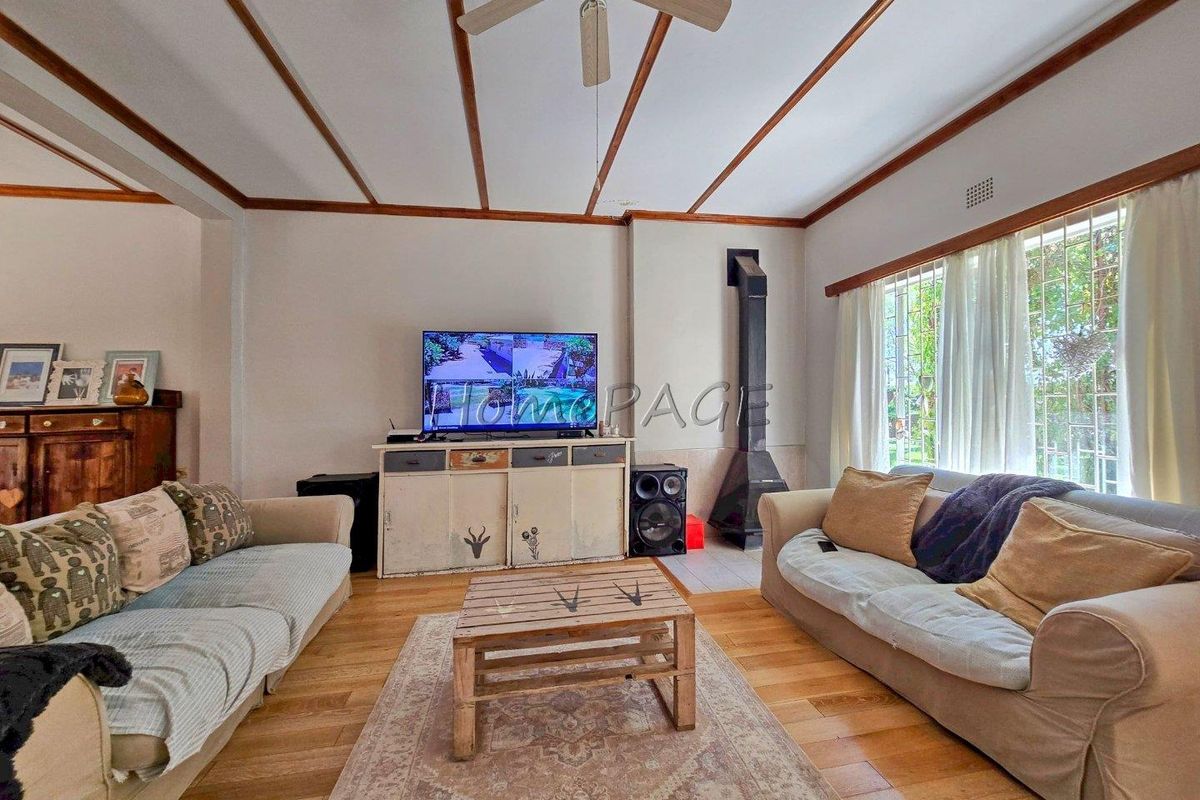 Omaruru:  Neat 3 Bedroom home is for Sale - Photo 5