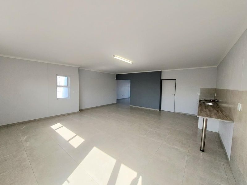 Newly Build Omdel home - Photo 5