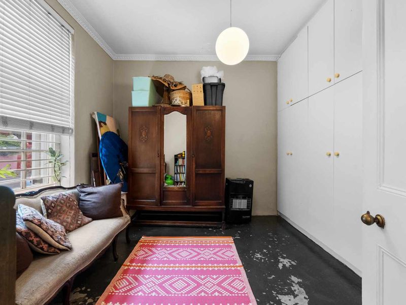 Serene home on the slopes of Signal Hill - Photo 6