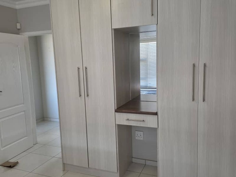 2 Bedroom duplex townhouse. - Photo 8