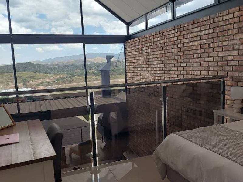 SPACIOUS LUXURY TOWNHOUSE FOR THE EXECUTIVE - Photo 10