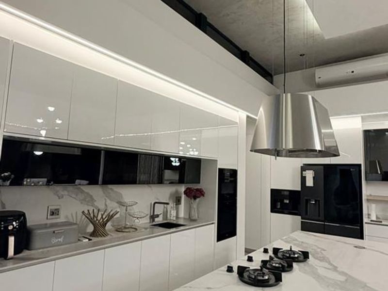 Luxury Coastal Living in Prestigious Gold Coast Estate - Photo 10