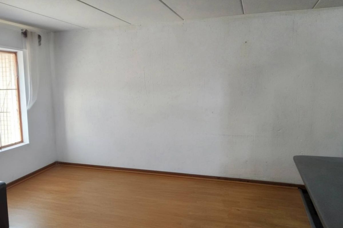 2 bed 1 Bath apartment in Kempton Park, Chloorokop - Photo 4