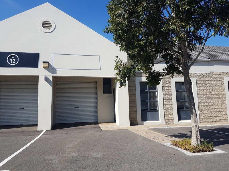 102m2 Office To Let in Montague Gardens - Photo 1