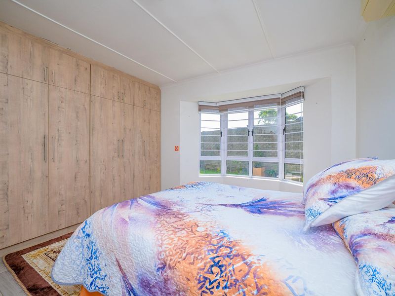 2 Bed Simplex in Secure Complex - Photo 9