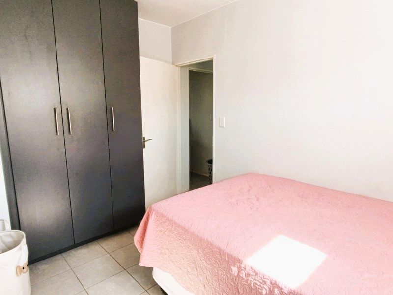 Modern 2-Bedroom Apartment in a Secure Estate - Photo 10