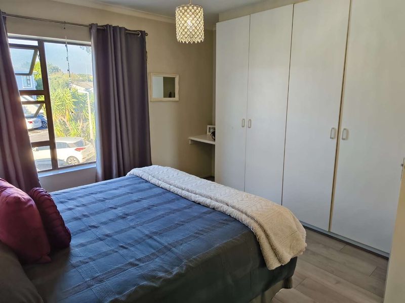 Stylish 2-bedroom townhouse to rent in Carmen Villas - Photo 8