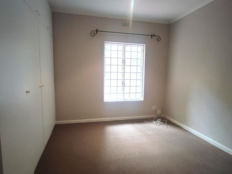 2 bed cottage style home in Wynberg - Photo 8