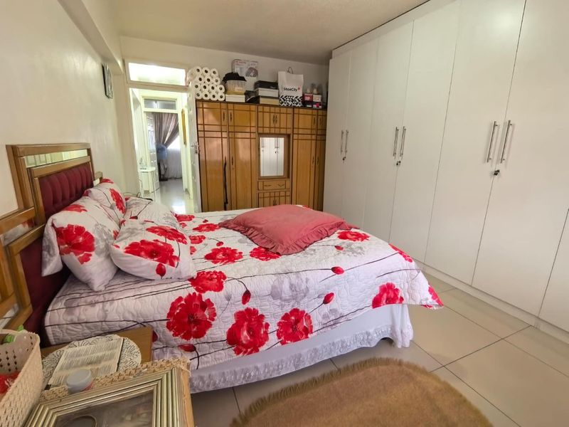 Beautiful Home For Sale - Photo 9