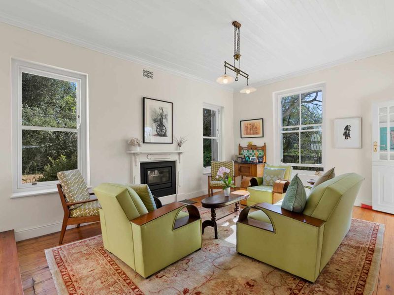 HERITAGE MEETS MODERN LIVING IN HIGGOVALE - Photo 7