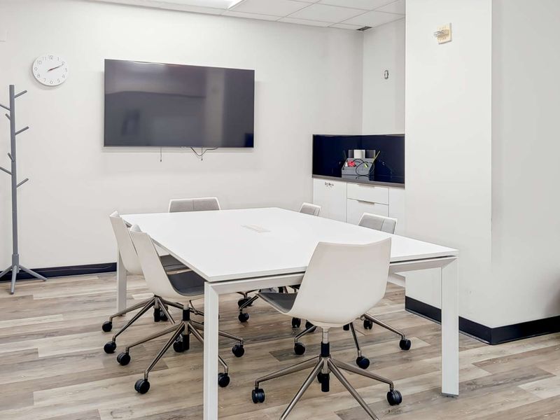 Coworking space in HQ Thornhill Office Park - Photo 4