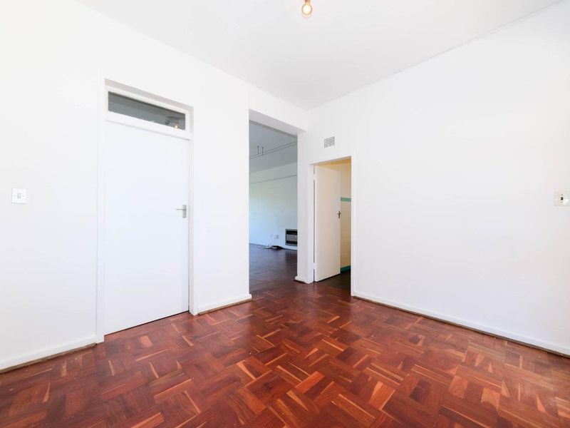 Heritage Complex Earls Court! Negotiable! - Photo 4