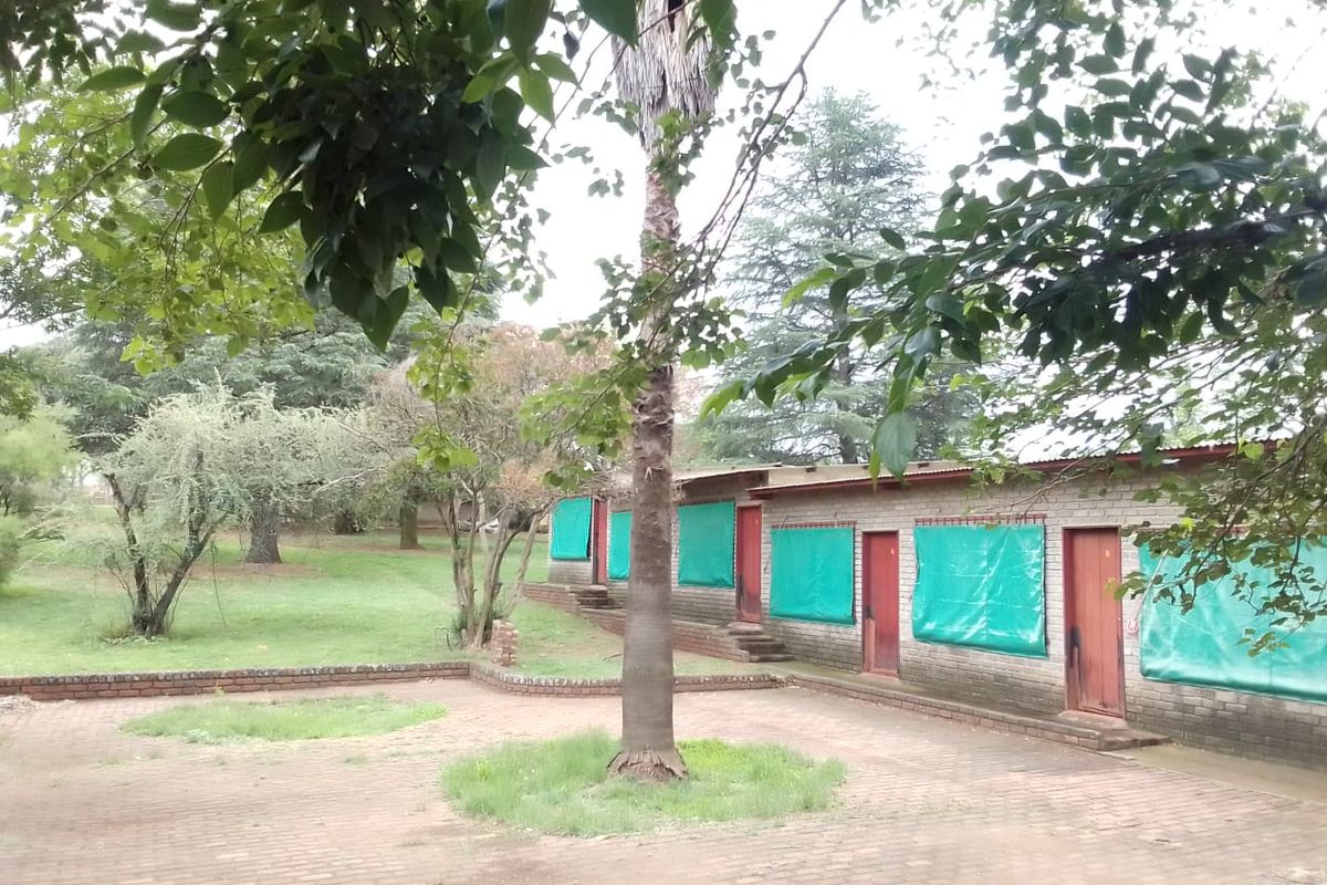 Water front Small holding with an ongoing business income - Photo 3