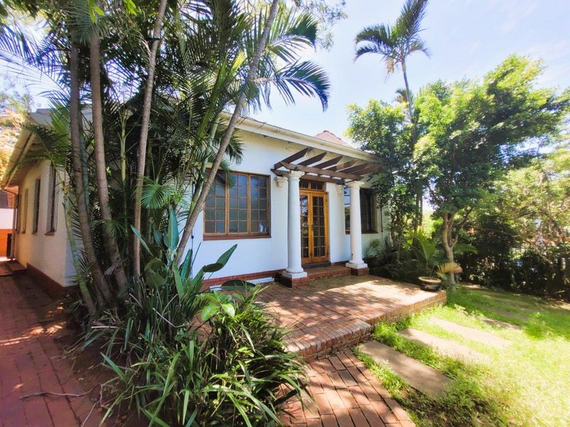 Lovely Family Home in Glenwood - Photo 6