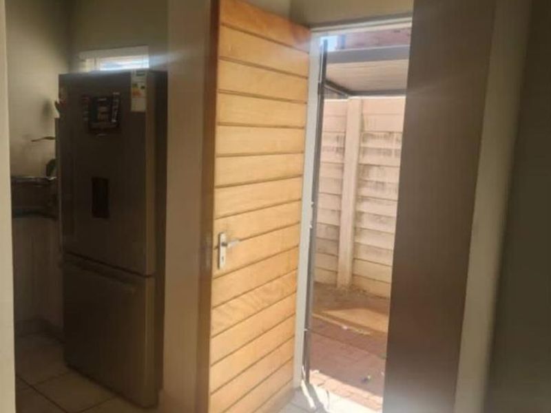 3 Bedroom House for Rent - Photo 3