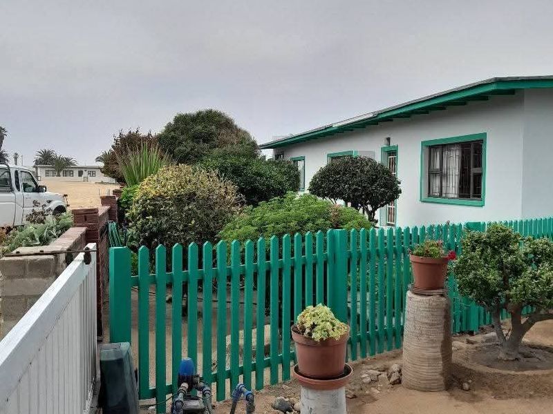 HOUSE FOR SALE IN HENTIES BAY - Photo 4