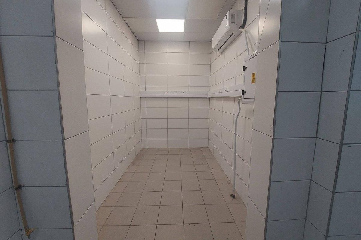 Prime Coffee Shop Space To Let – Kleine Kuppe, Hilltop Village - Photo 5