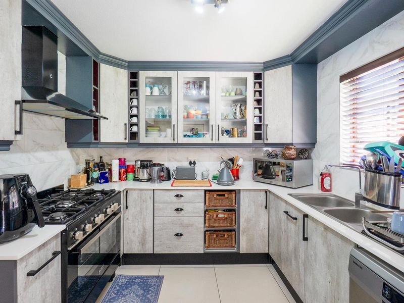 Tuscan modern villa - Photo 4